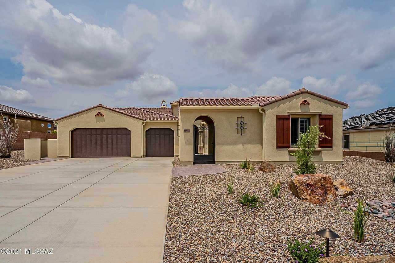66624 E Peregrine Pl
