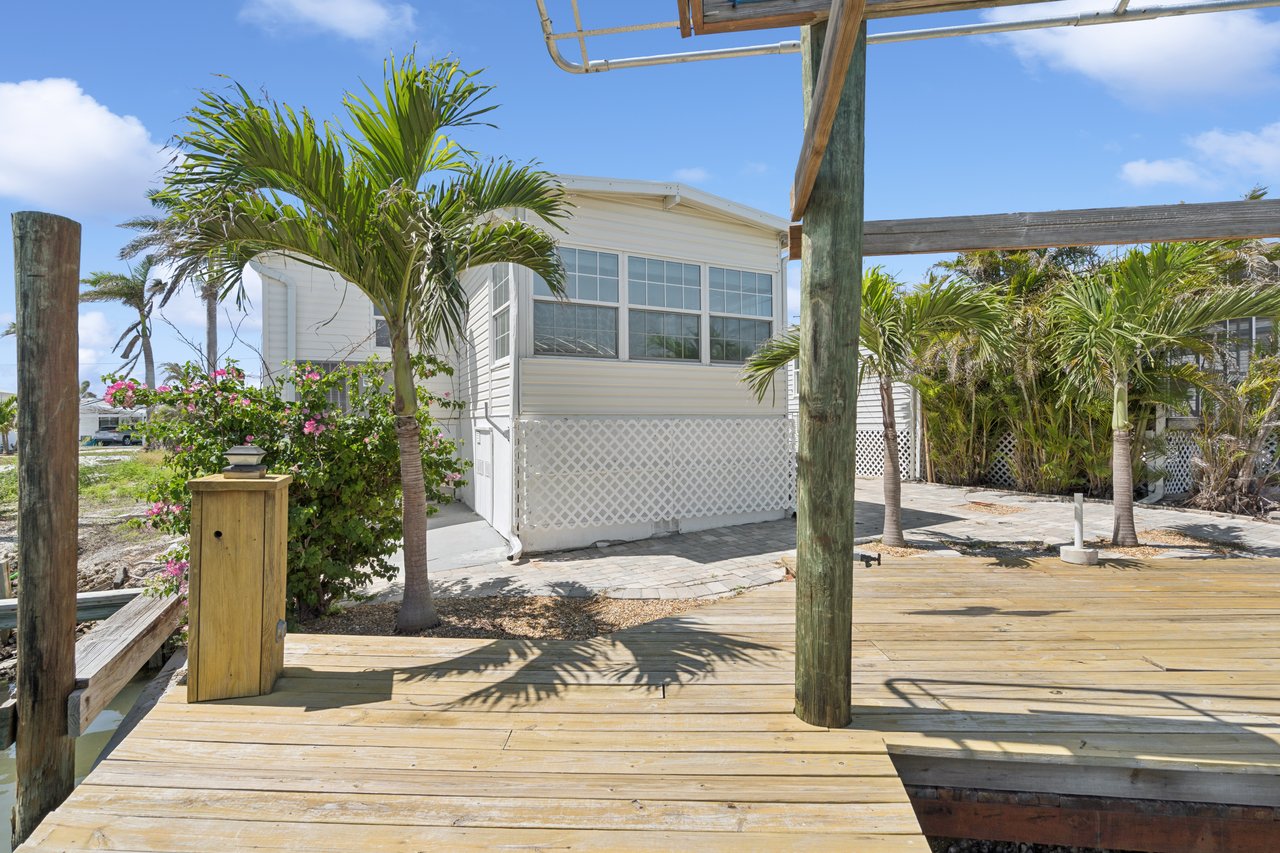 12 Nancy Ln - Fort Myers Beach