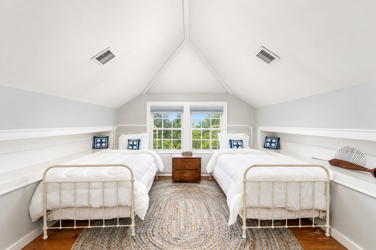 8 Tuthill Point 