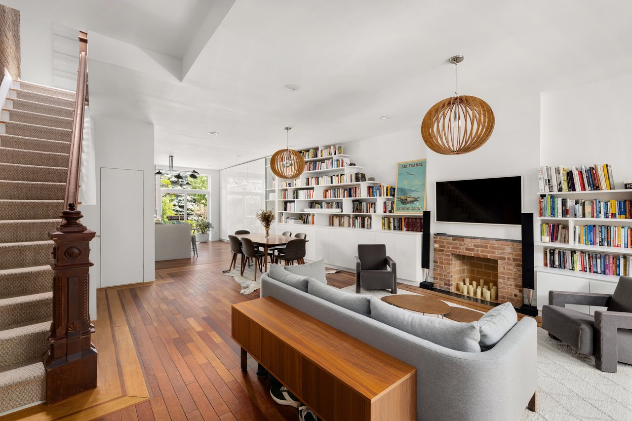 407 2ND Street