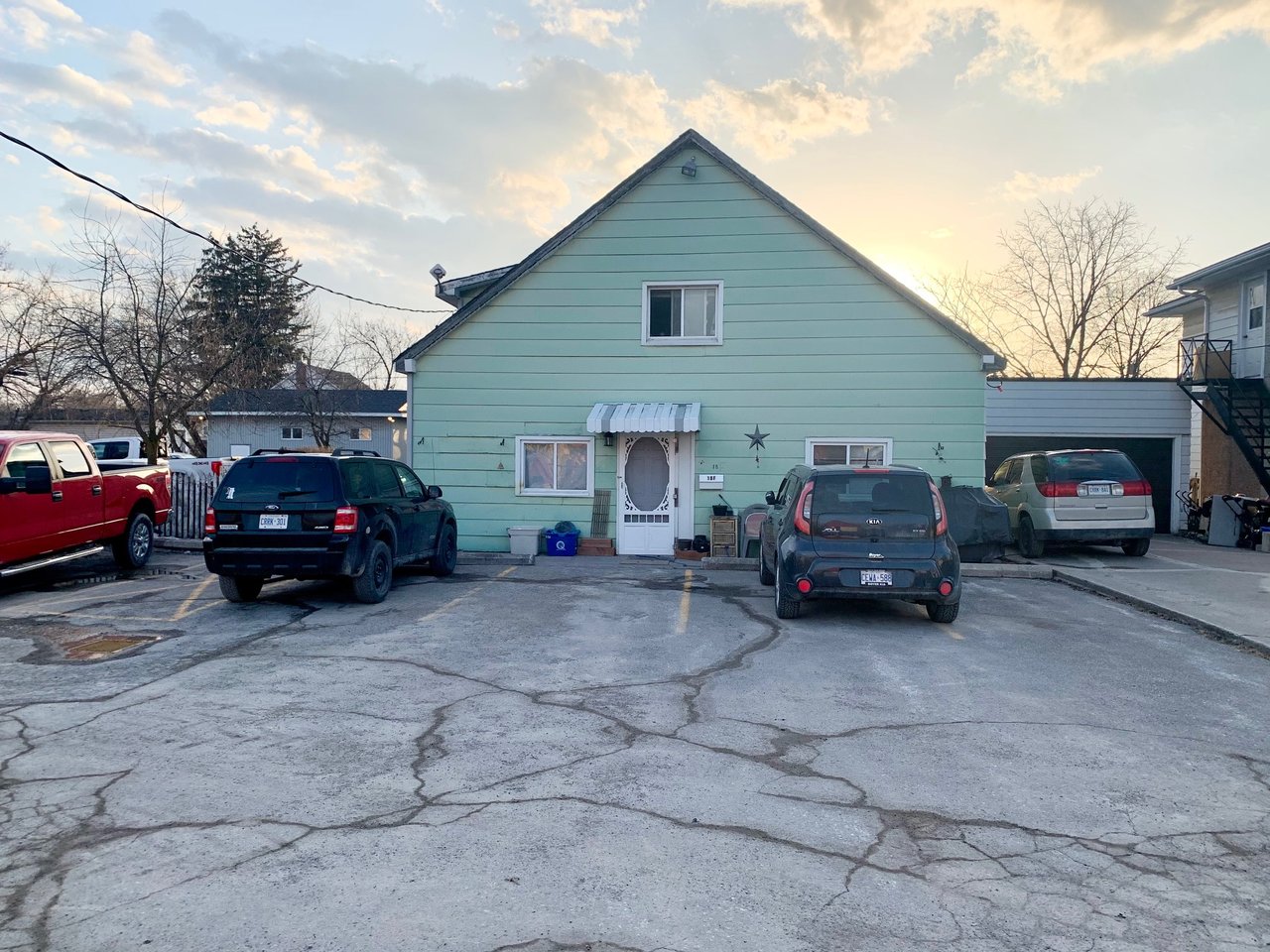 18 Gordon St