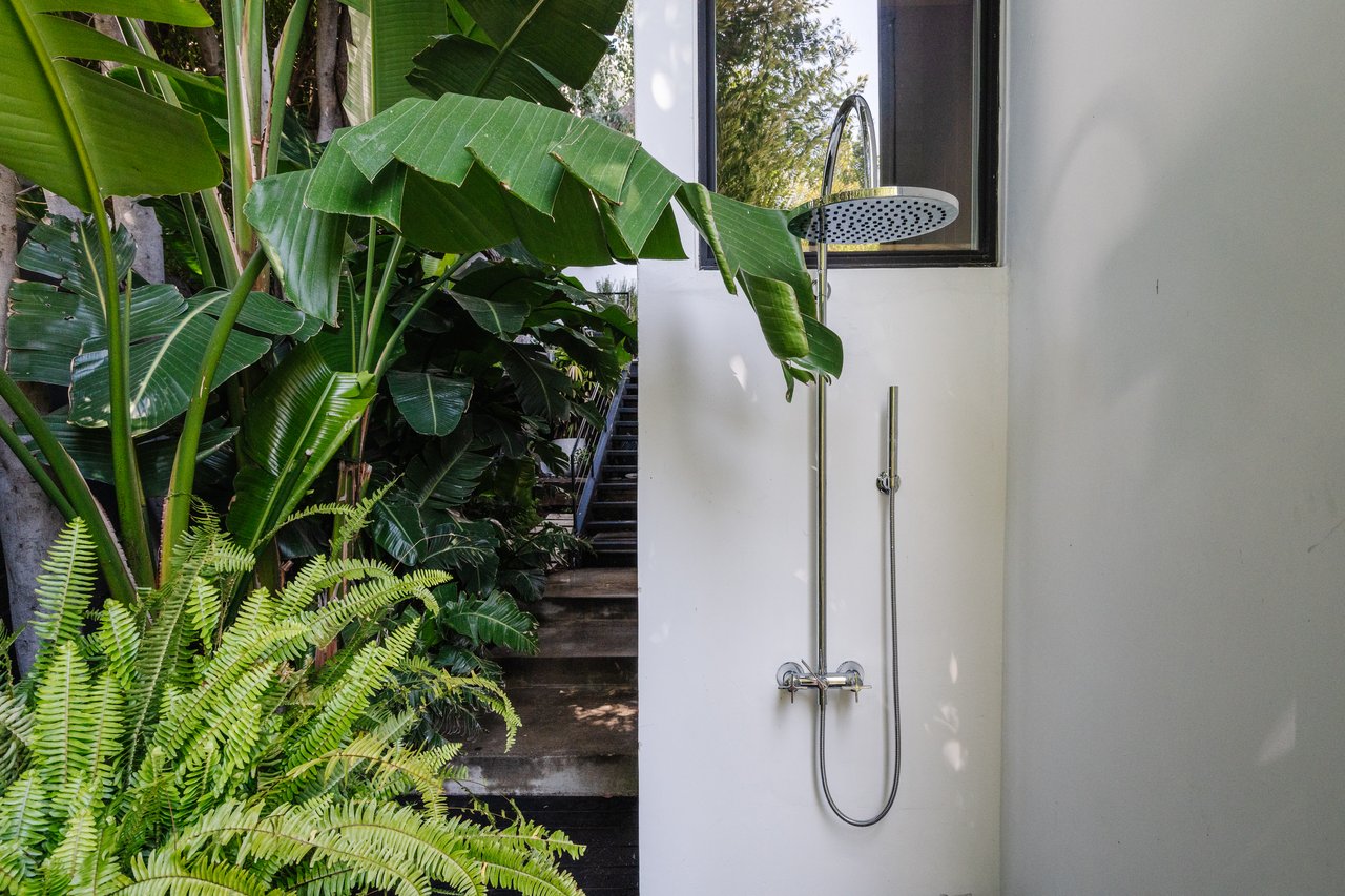 1558 Sunset Plaza Dr, Hollywood Hills