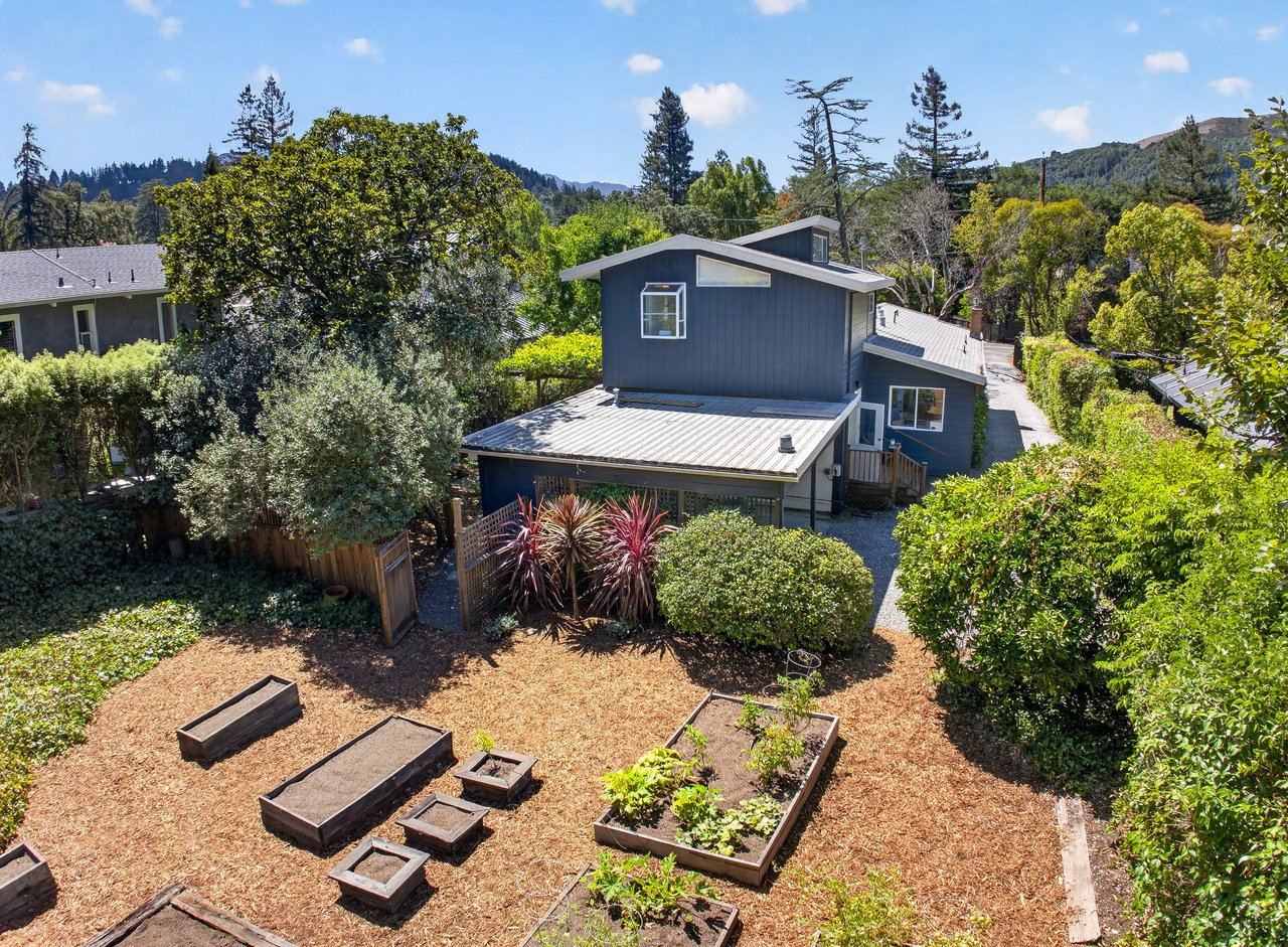 82 Shady Lane, Ross