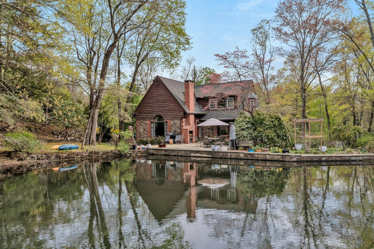 2 homes. 2 states. 1 property.