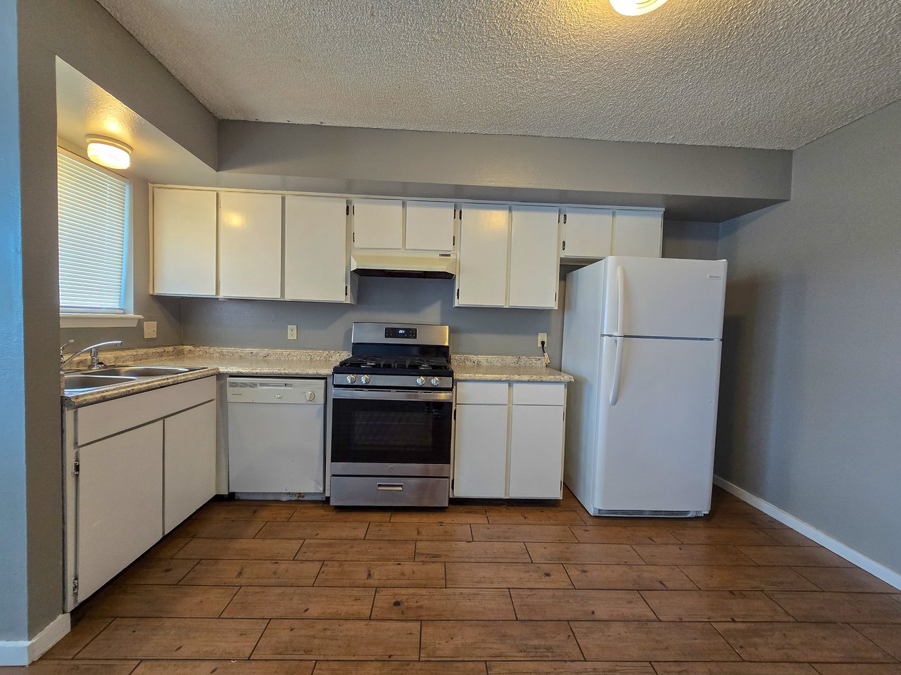 1103 E Parker
