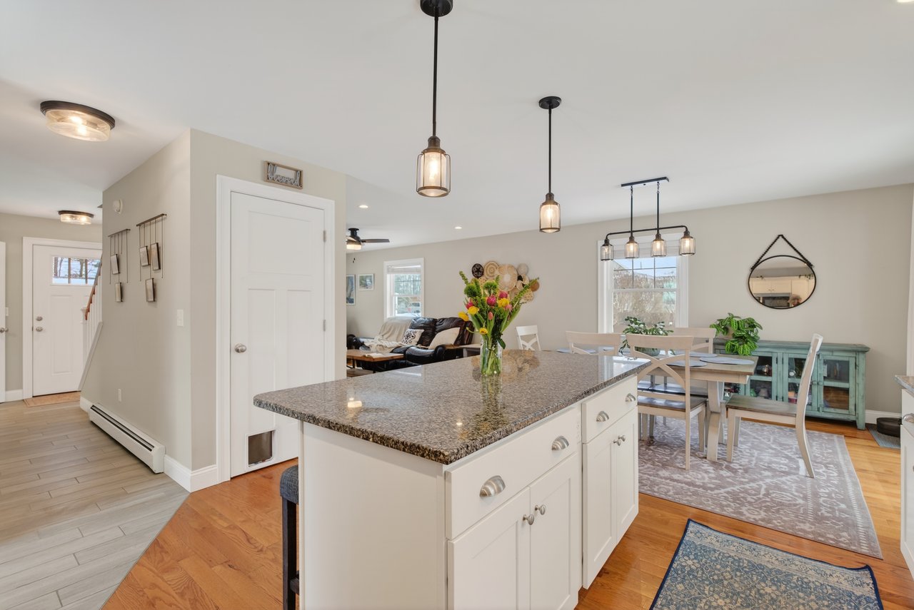 12 Robinson Rd, Scarborough