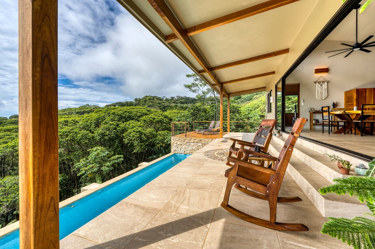 NEW PRIVATE MOUNTAIN HOME WITH OCEAN VIEWS ABOVE LAGUNAS