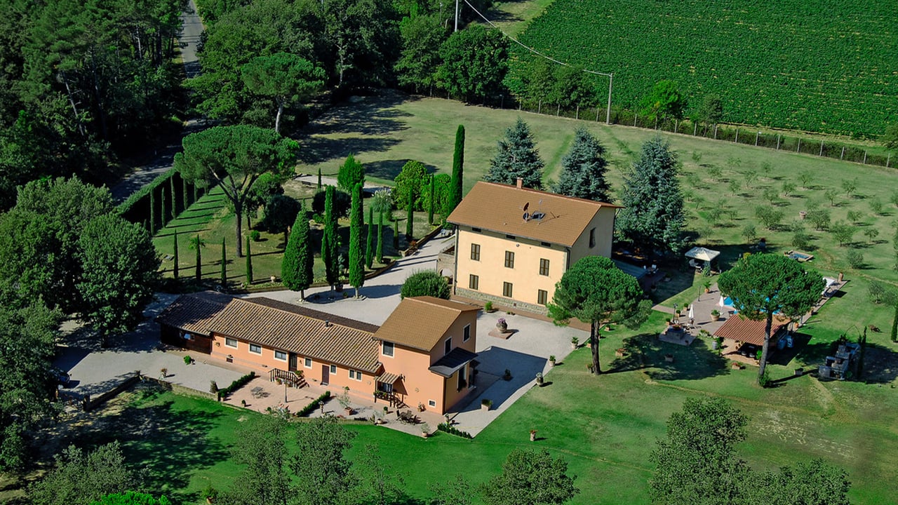 VILLA DI MEZZO