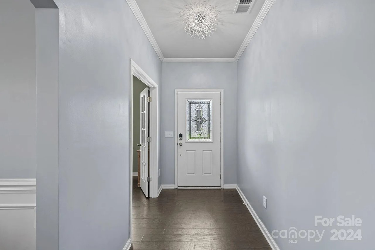 916 Pecan Tree Ln