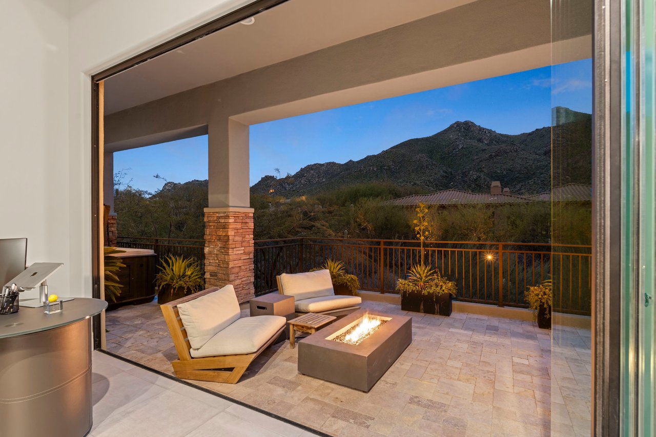 11923 E CASITAS DEL RIO Drive