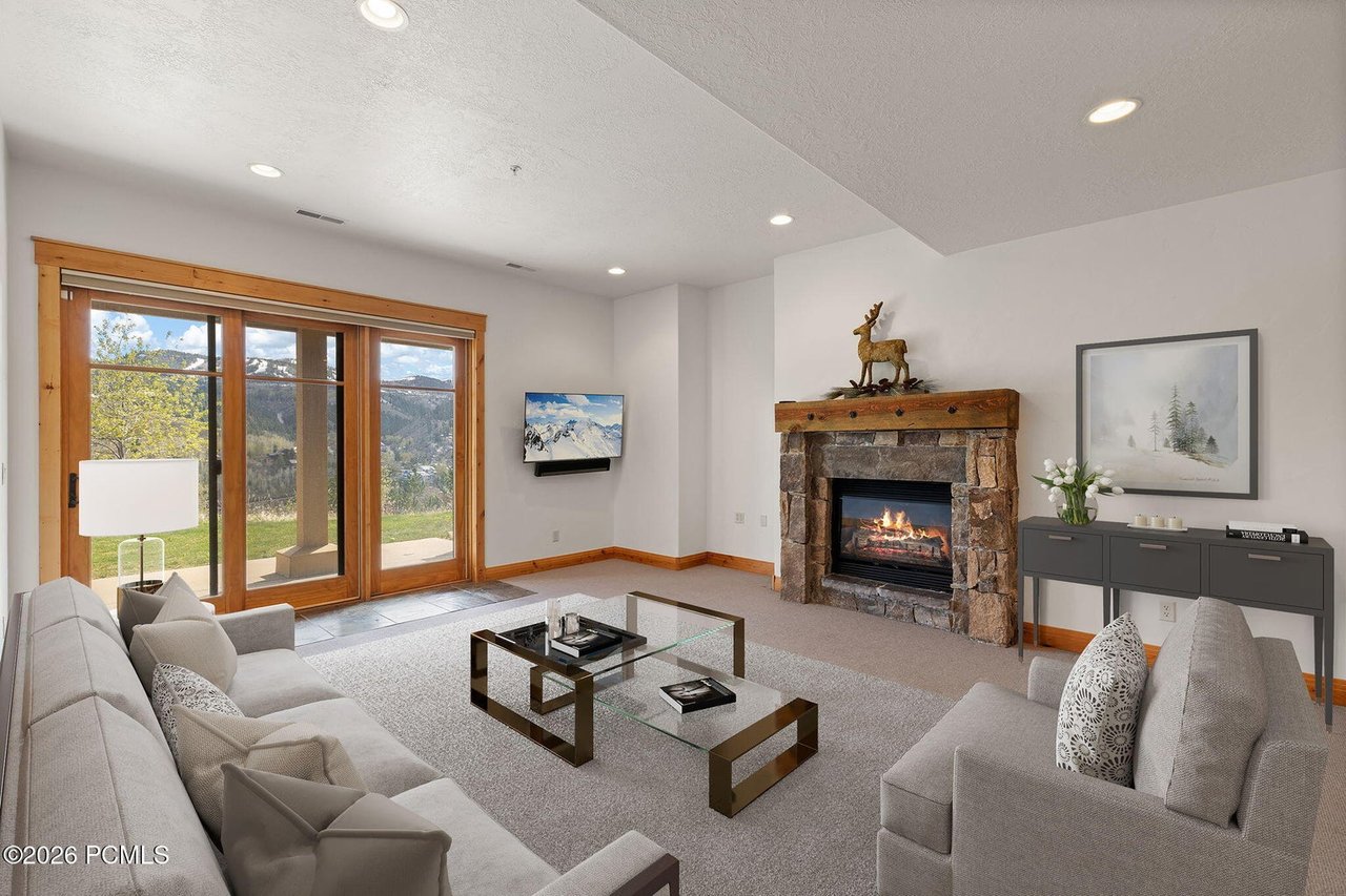 1215 Silver Oak Court 4