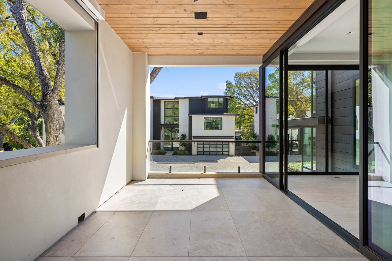 2503 Westlake Dr #101