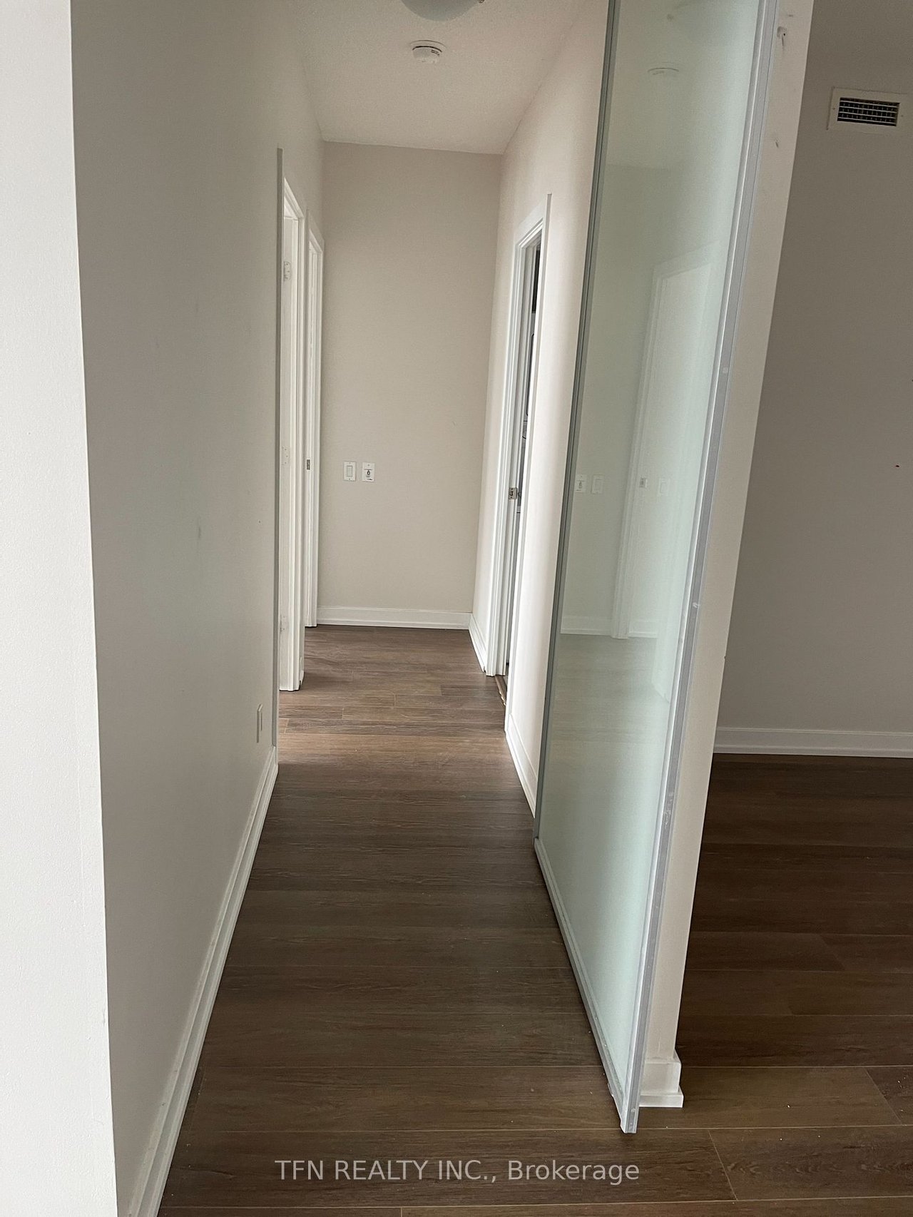 33 Charles Street E Unit: 3805