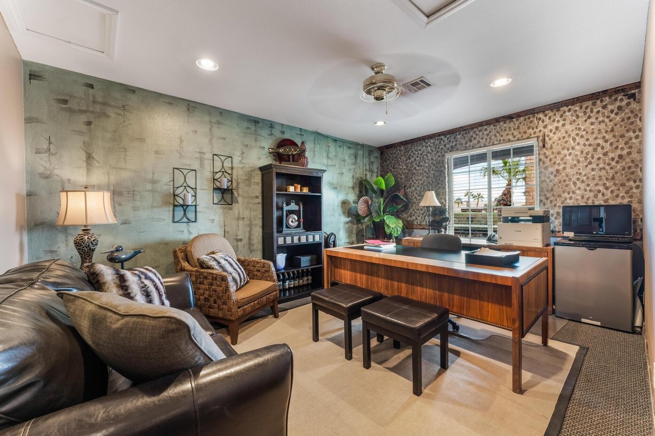 2545-2595 S Torrey Pines