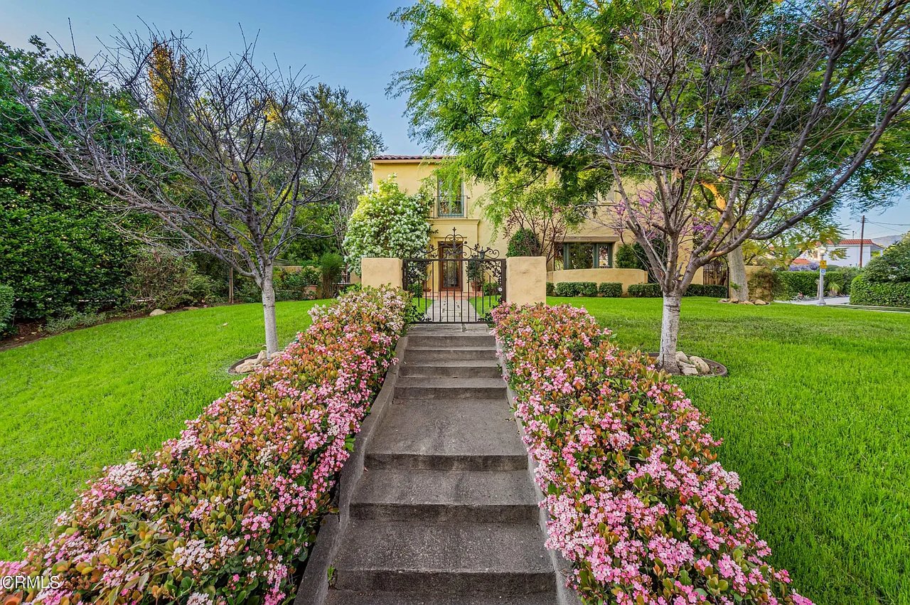 2385 Monterey Rd