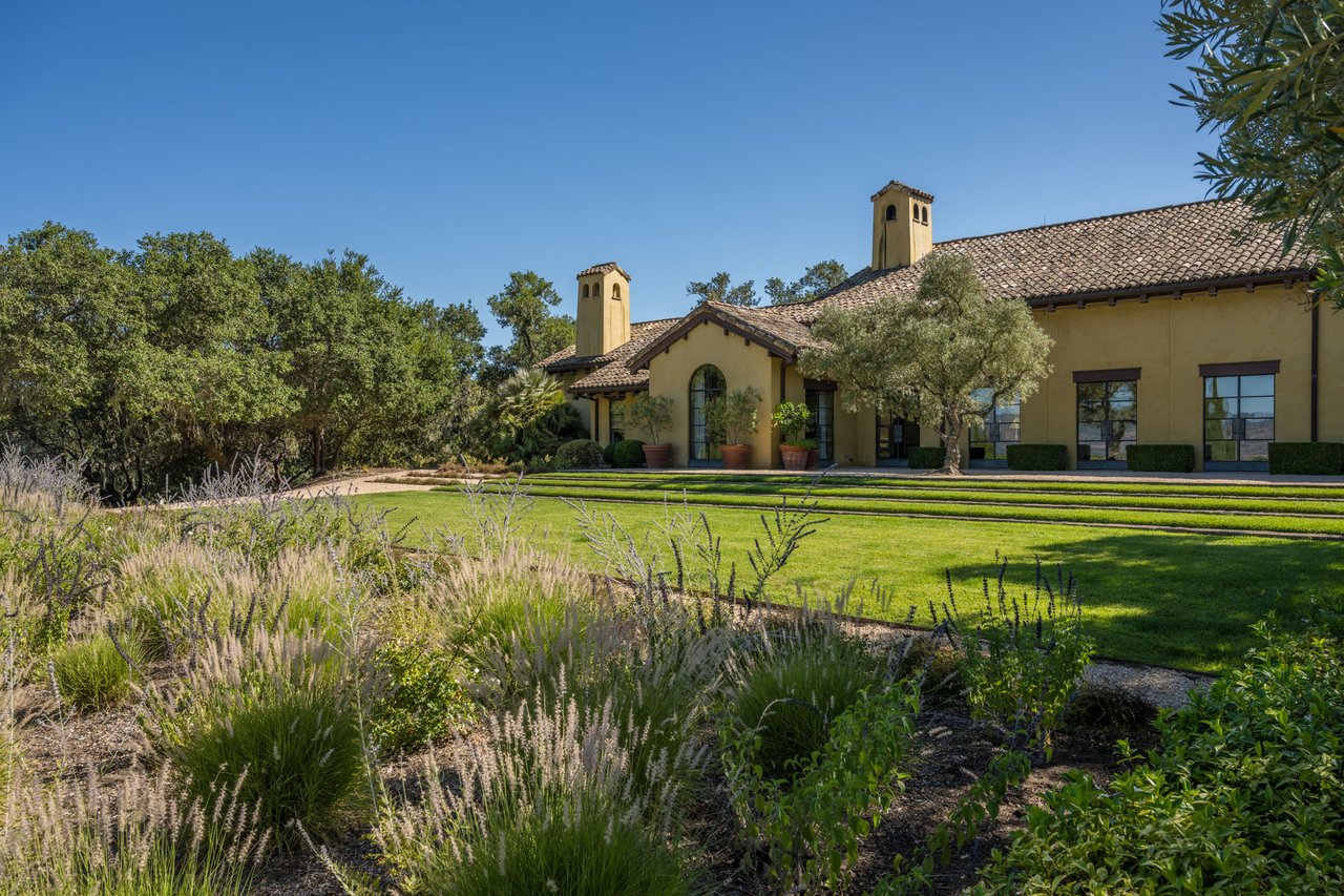Oakville Vineyard Estate