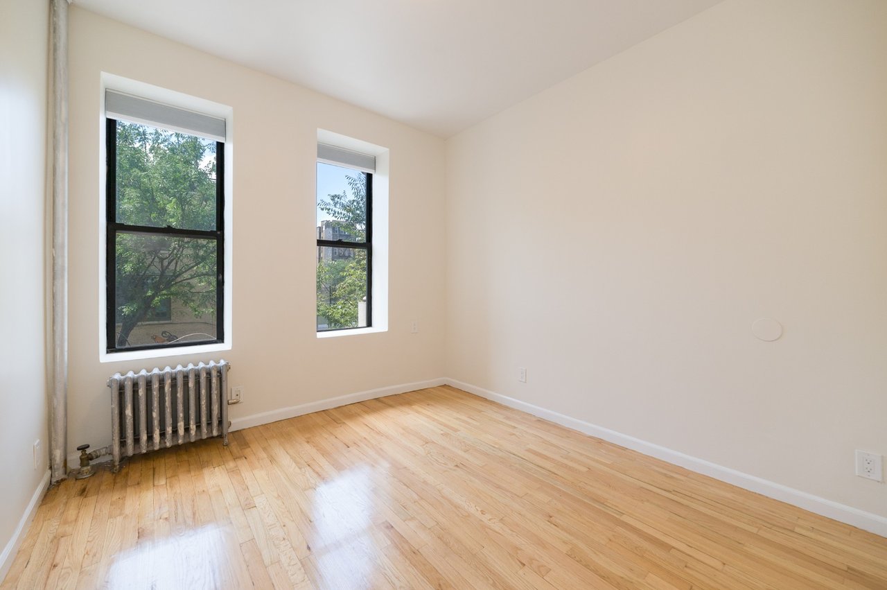 339 East 12th Street Unit: 8