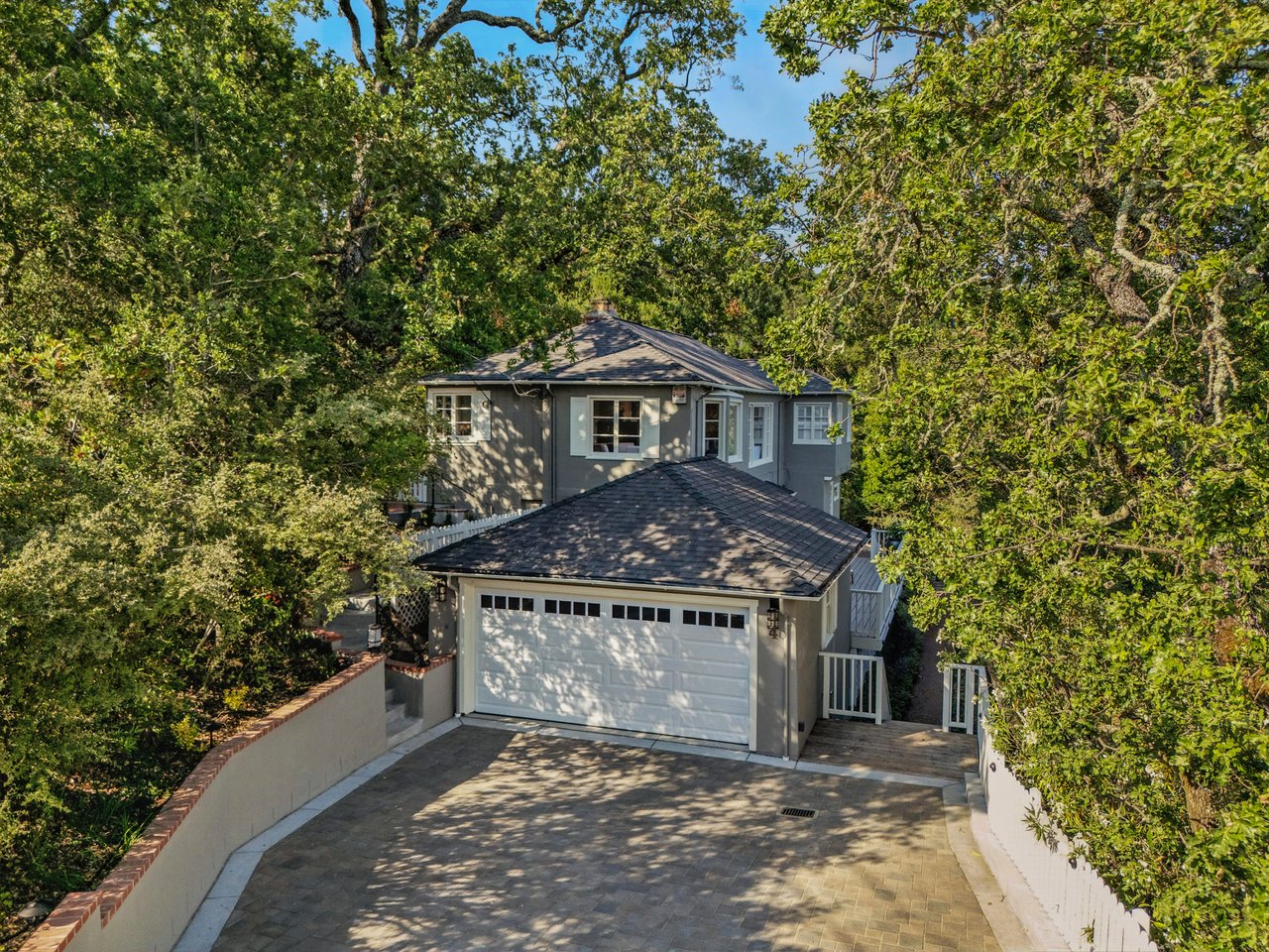 4 La Campana Rd