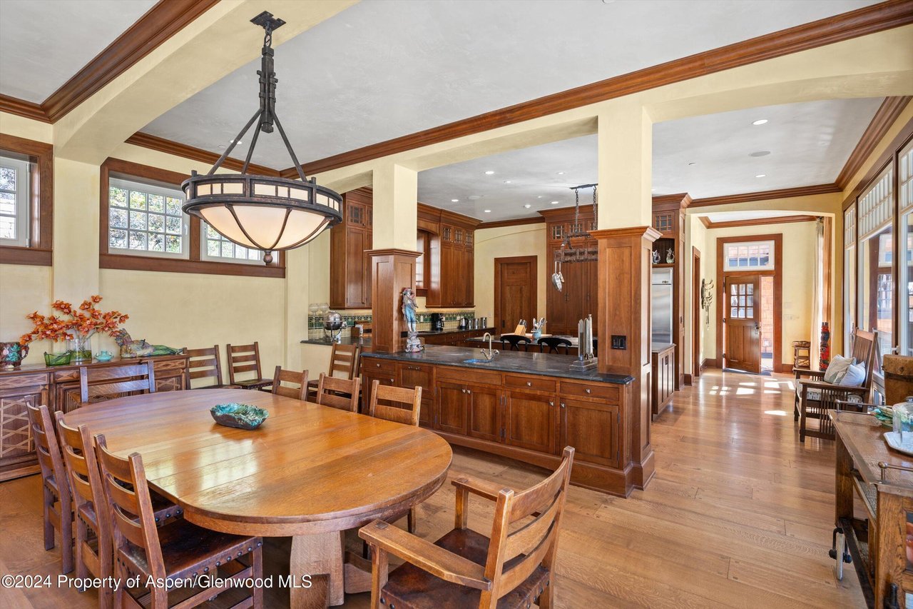 200 Jalanda Lane