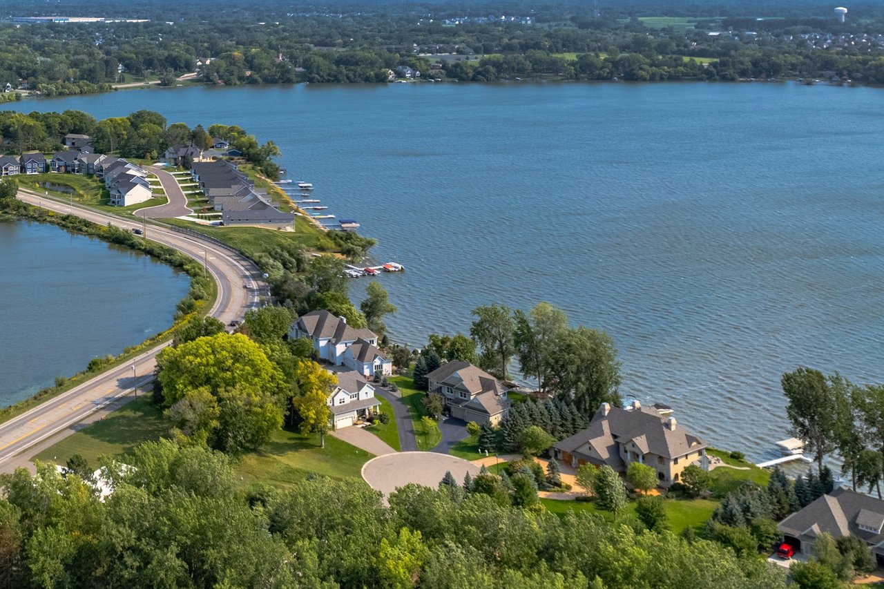 Lakefront vs. "Lake Access" or "Deeded Access": What's the Real Difference?