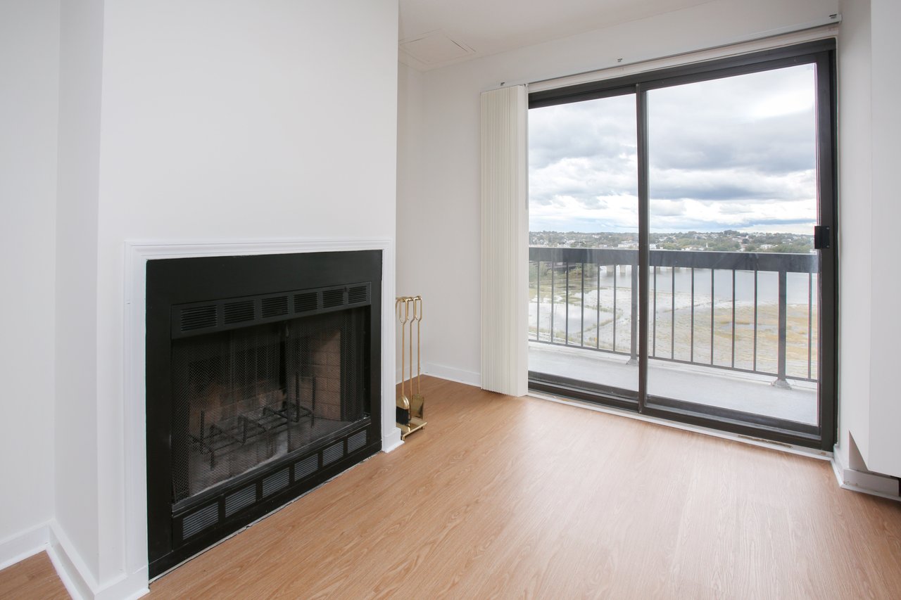 90 Quincy Shore Drive Unit: 812