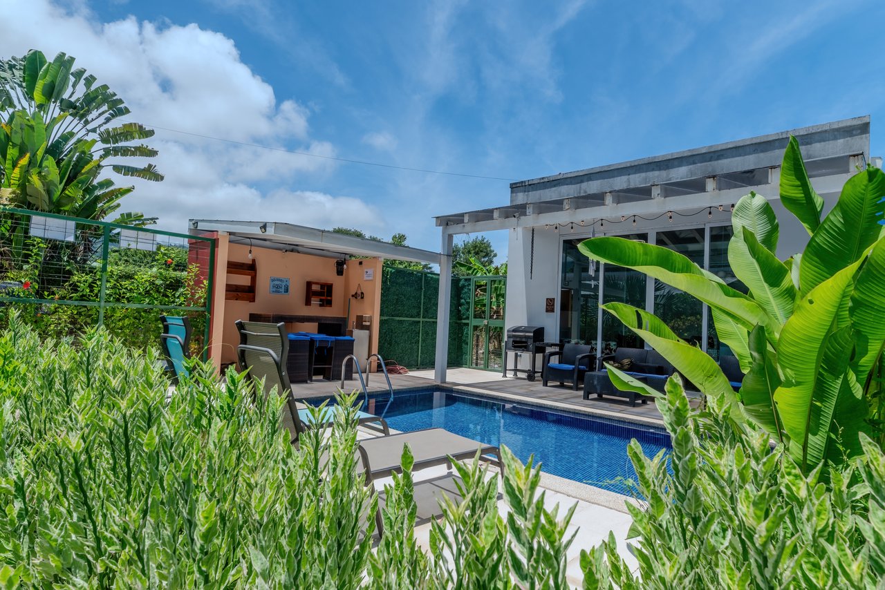 Playa Chamán Beach Home for Sale – 3 Br, Pool, Walk to the Beach | $329,000