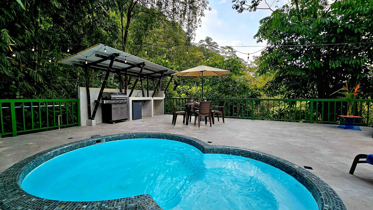 Private 2-Bedroom Jungle Retreat for Sale in Manuel Antonio