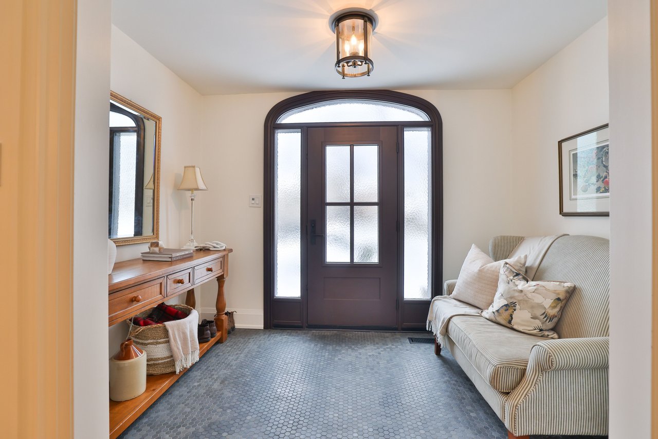 2464 Deer Run Avenue