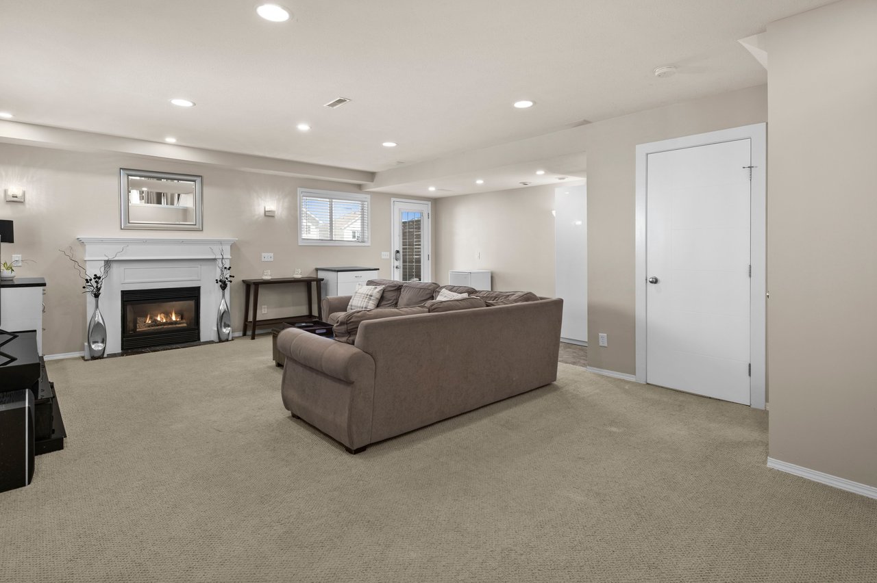 36 Hidden Hills Road NW