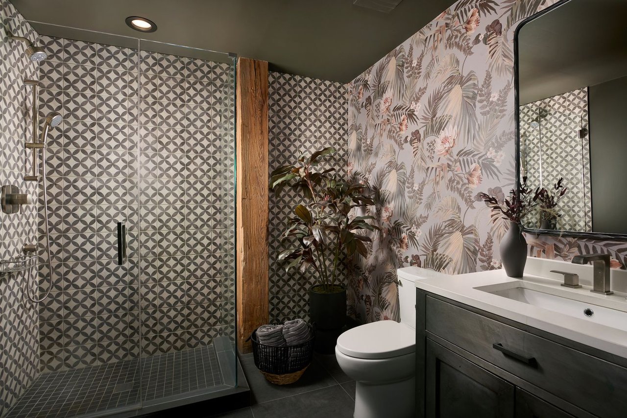 550 N Kingsbury St Unit: 603