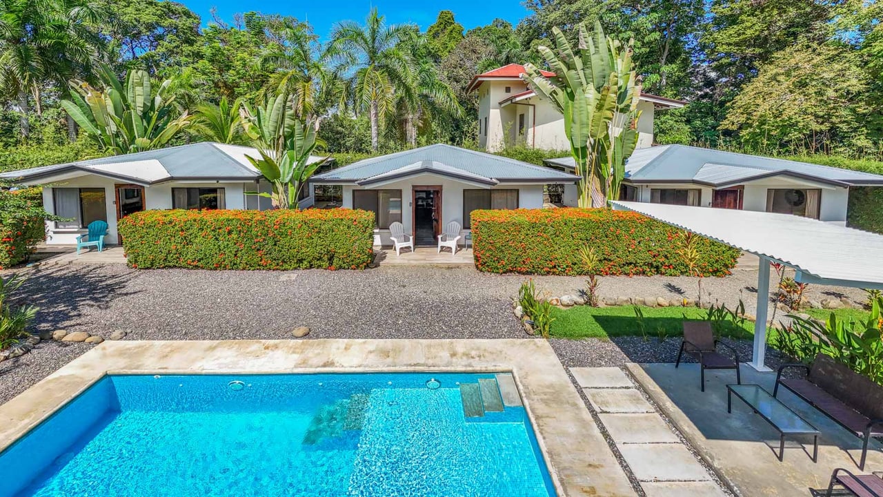 Tropical 3-Cabin Home with Pool and Gardens in the Heart of Uvita