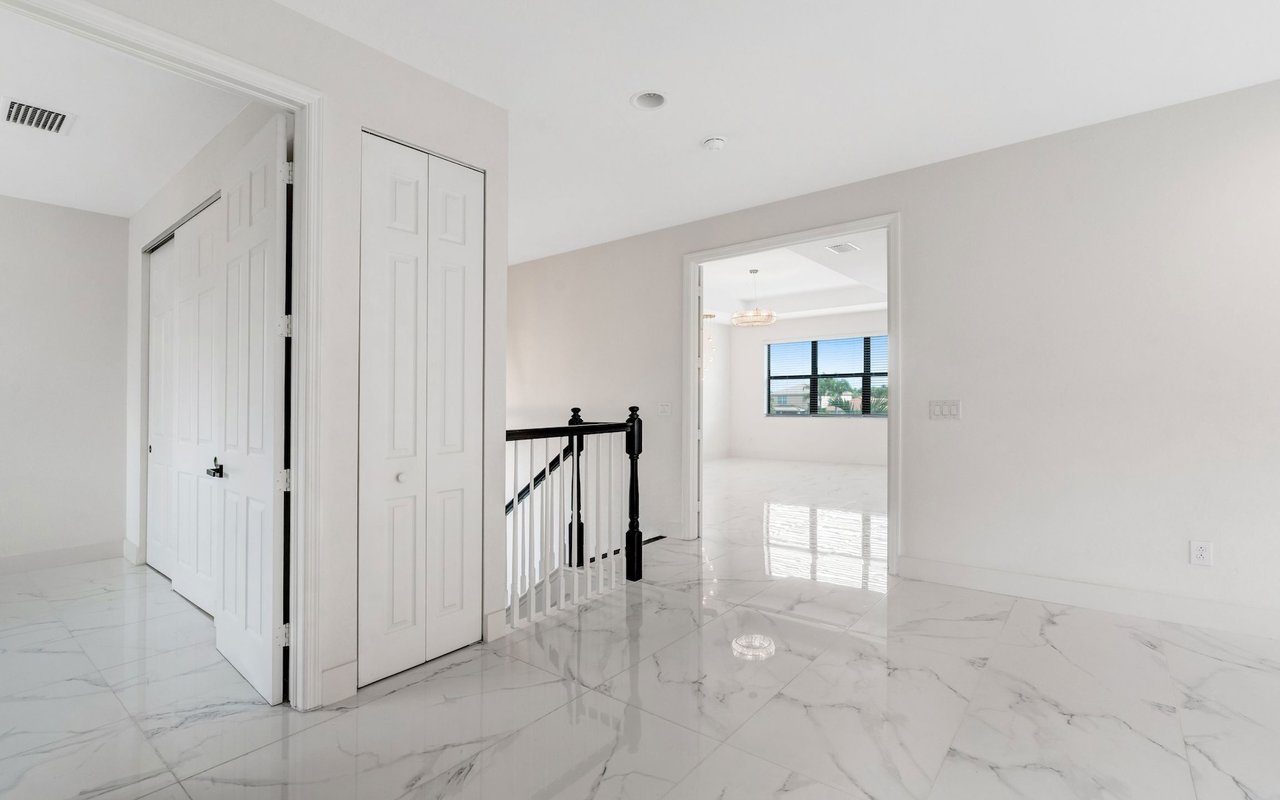11604 Meadowrun Cir