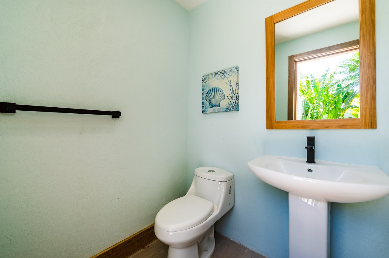 Casa Nueva Vida | Great investment property in Playa Potrero!