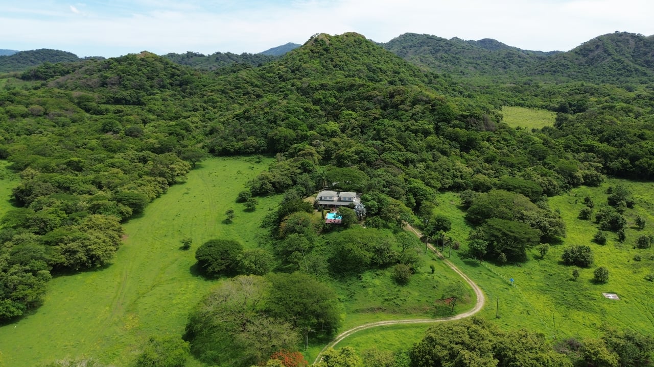 243 Hectares - Large Acreage - Costa Rica Investment Land. 
