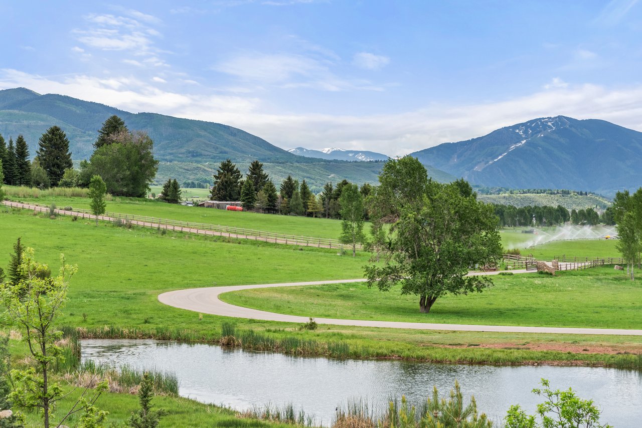 31 E Bourg Trail