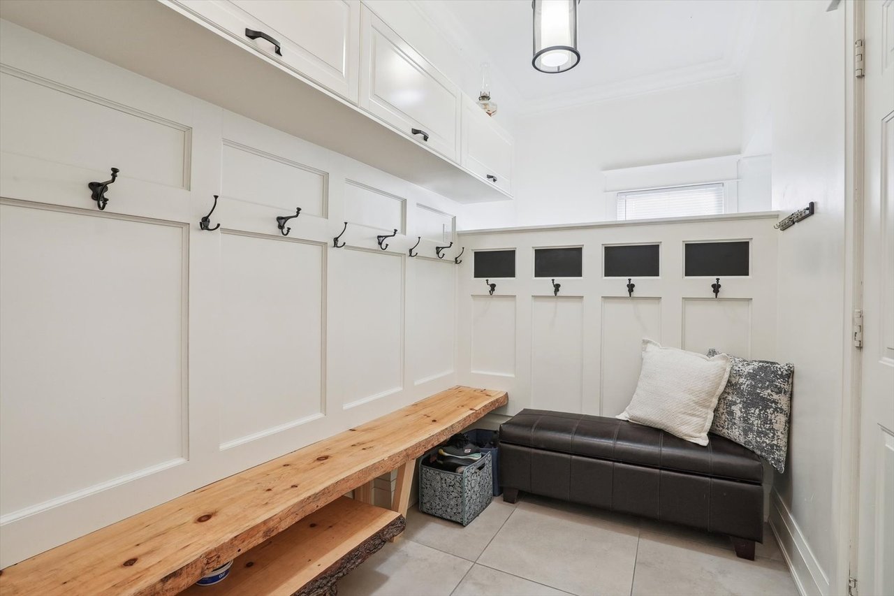 1662 Roundleaf Court