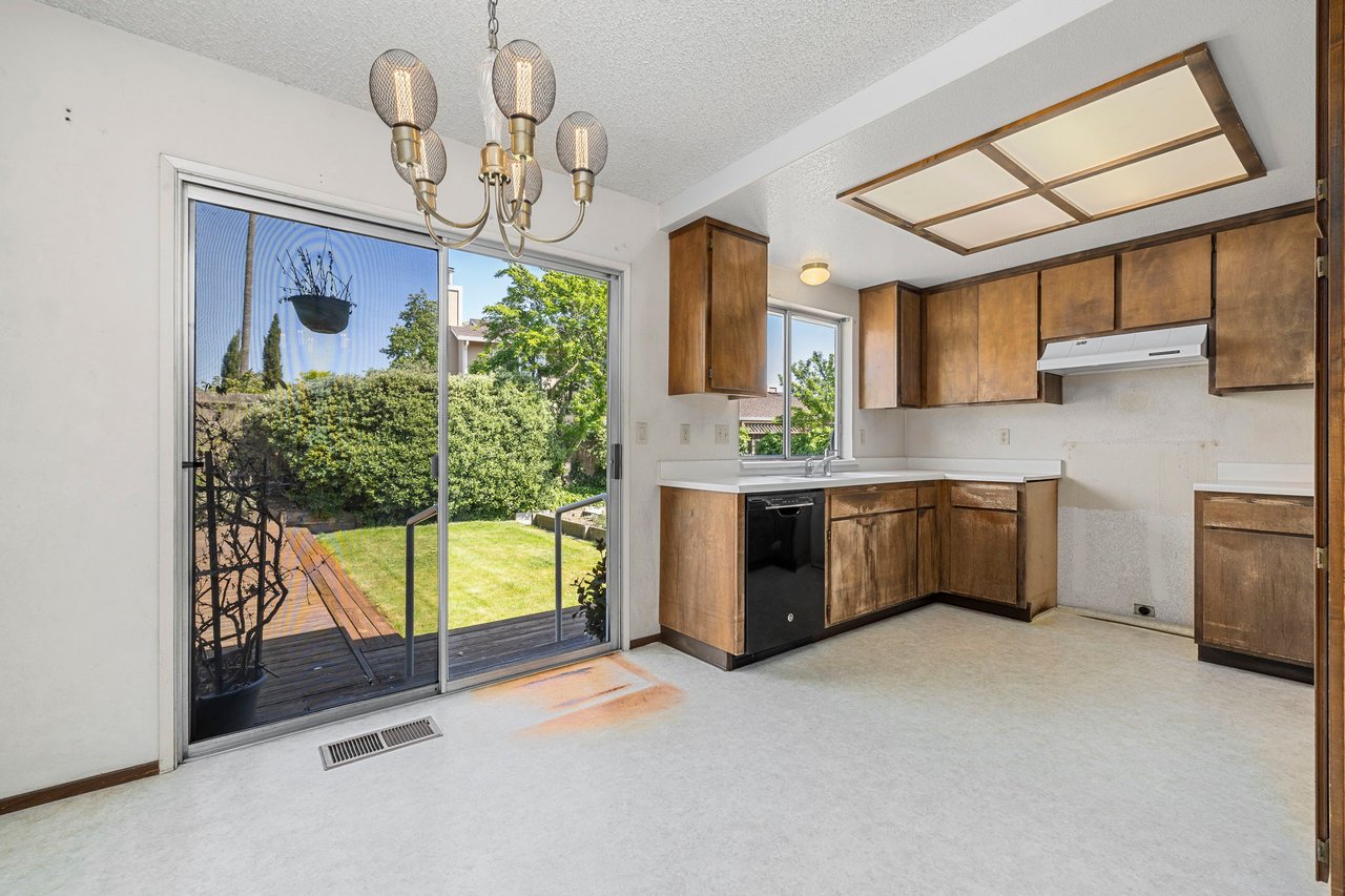 Charming Single-Level PUD in Petaluma’s Sought-After Morningstar Community