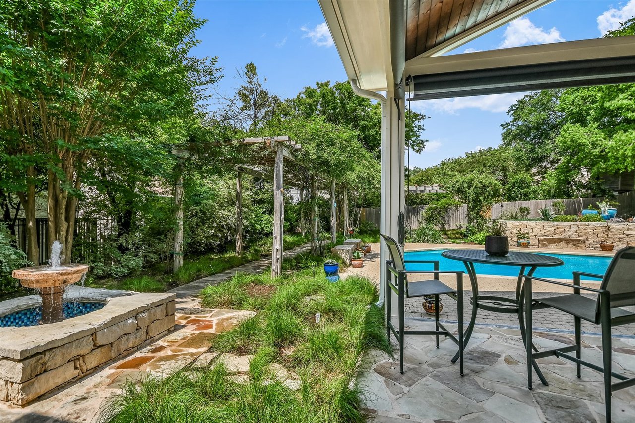 1208 Verdant Way 