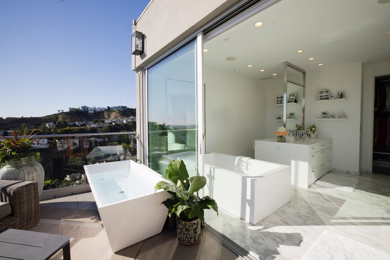 8572 Hillside Ave, Sunset Strip