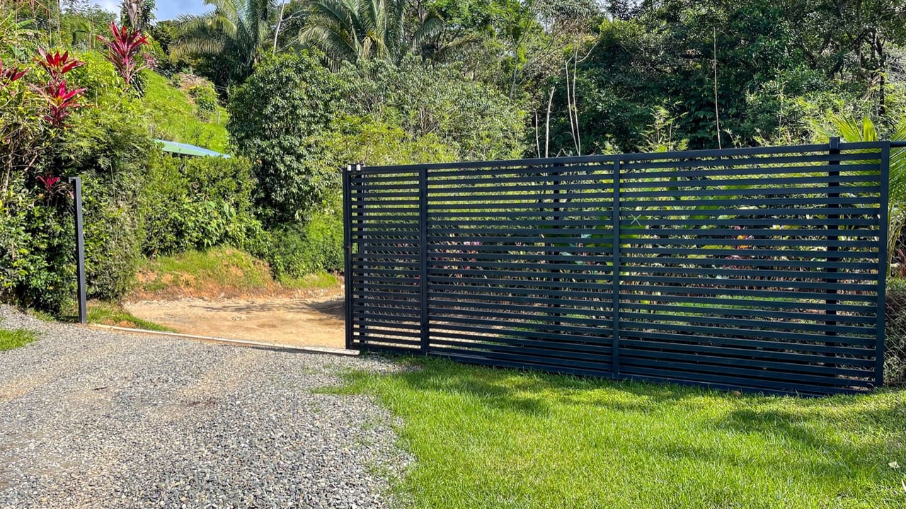 Charming Playa Hermosa Retreat – Your Tropical Paradise Awaits!