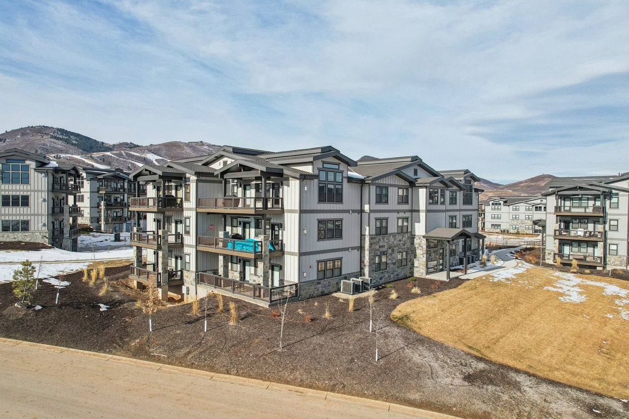 1145 W Helling Circle #304