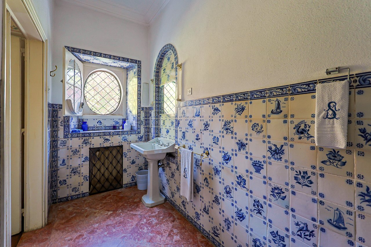 Magnificent 17th-Century Palace with  76,400 m² Estate Near Coimbra
