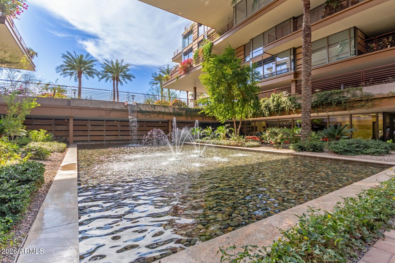 7161 E Rancho Vista Dr, #2015