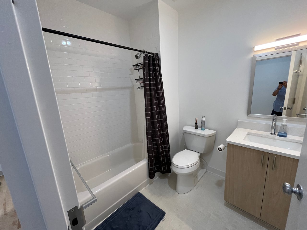 Northampton Street - One bed one back with laundry, roof deck, elevator and Parking! 