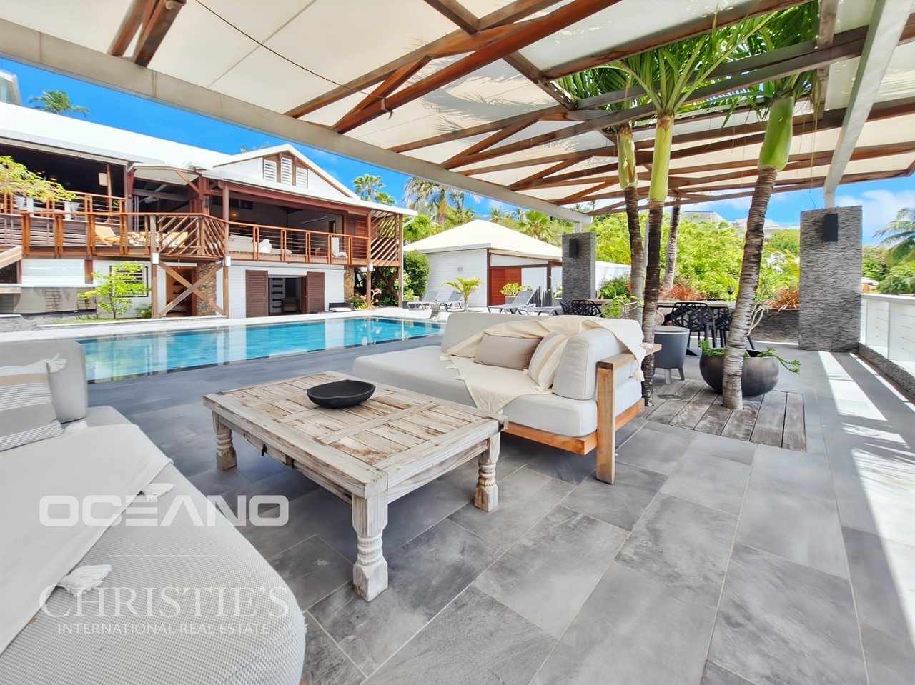 Magnificent sea-view villa + 3 bungalows