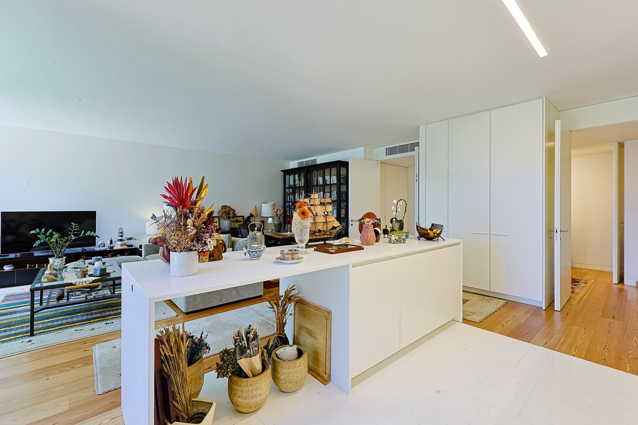 Elegant 2-Bedroom Apartment in One Living Cascais with Premium Amenities
