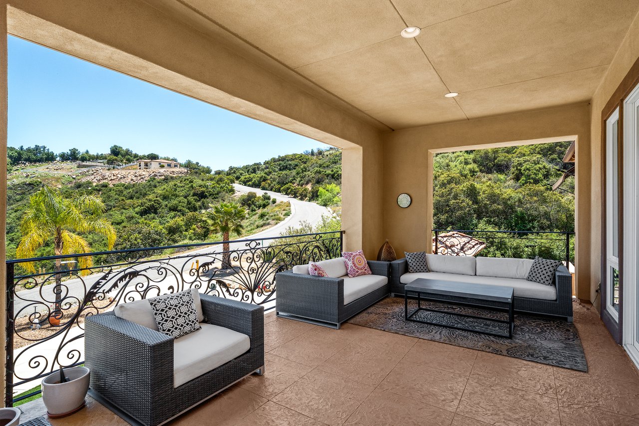 36505 Calle De Lobo