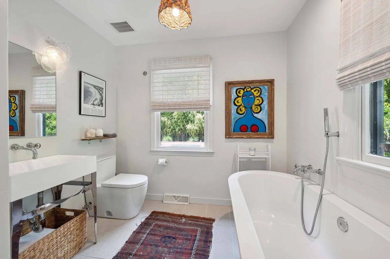 3 Holmes Lane, Hampton Bays