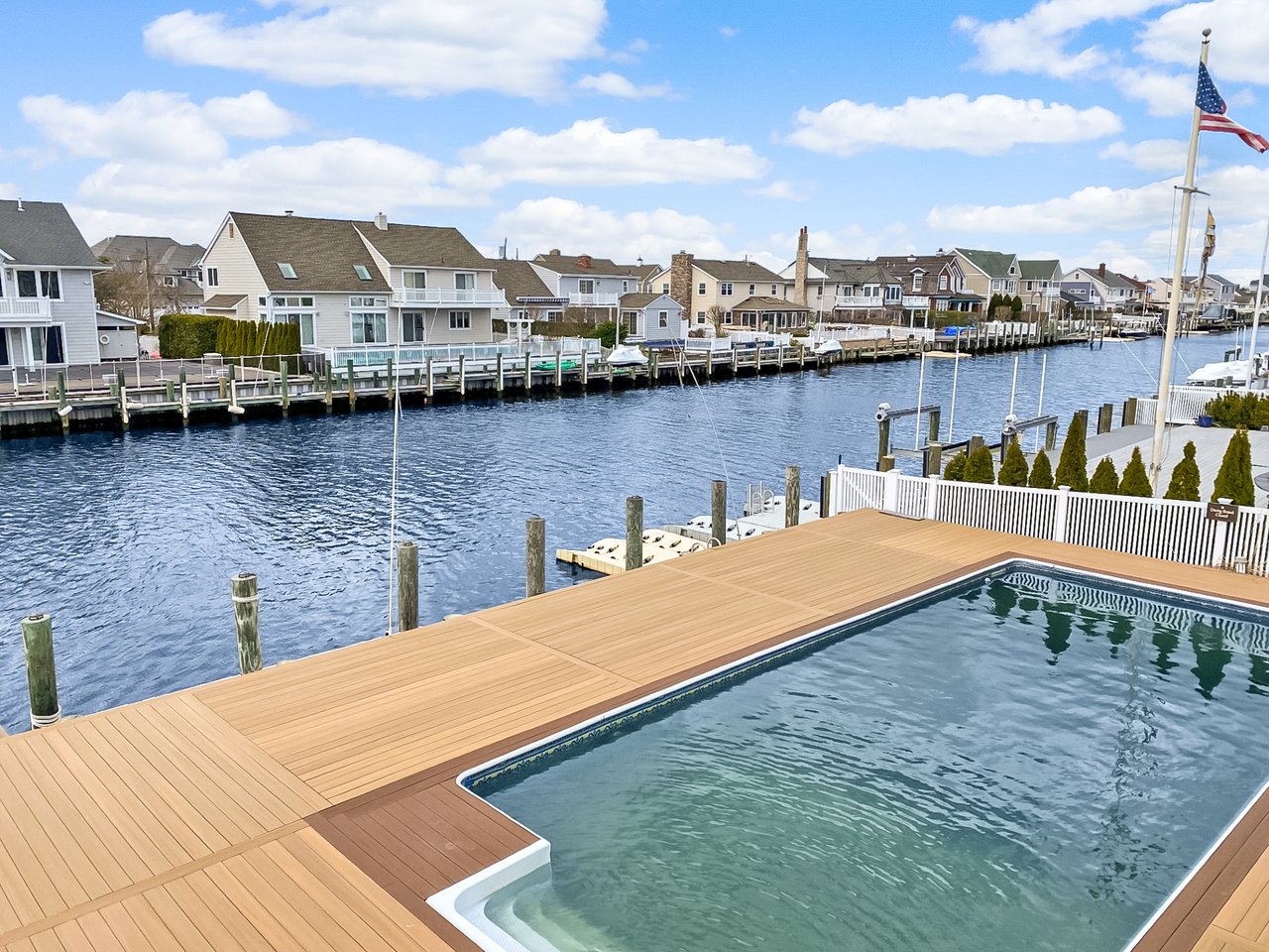 #149 Exclusive Curtis Point Home with Pool