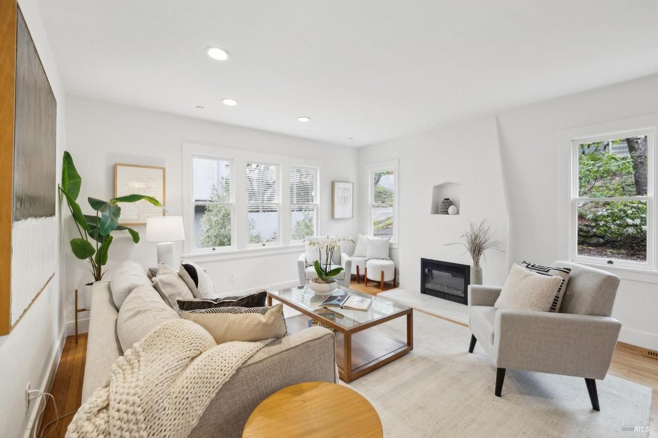 27 Rutherford Ave